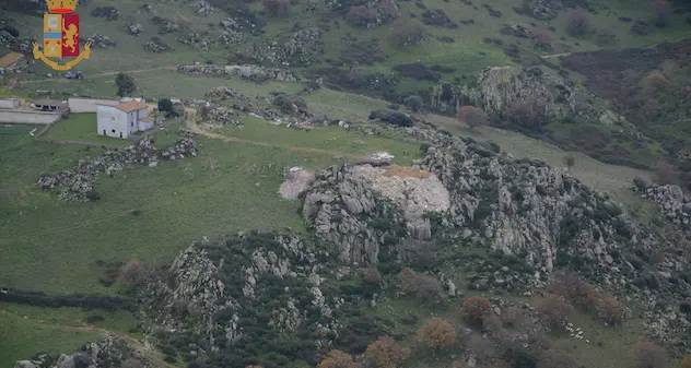 Discarica alla periferia di Nuoro: sequestrata area di 80 ettari