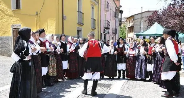 Due anni di attività per il Gruppo Folk S. Maria Bambina: il 7-8-9 settembre si festeggia la patrona del paese