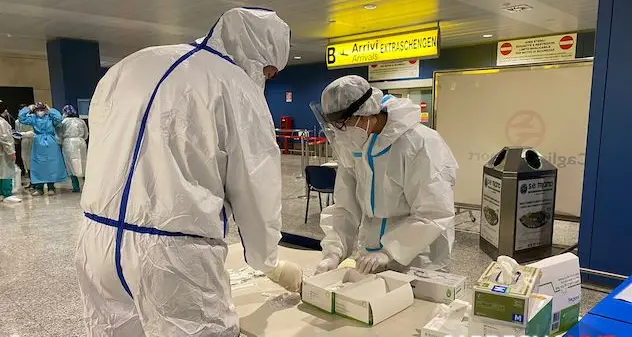 Sardegna bianca. Consiglio di Stato: tamponi restano obbligatori