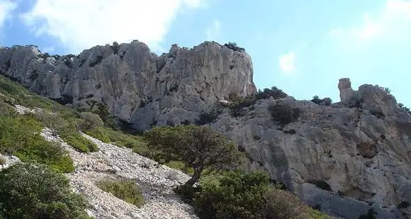 Turista francese dispersa tra Oliena e Dorgali, ricerche per tutto il pomeriggio