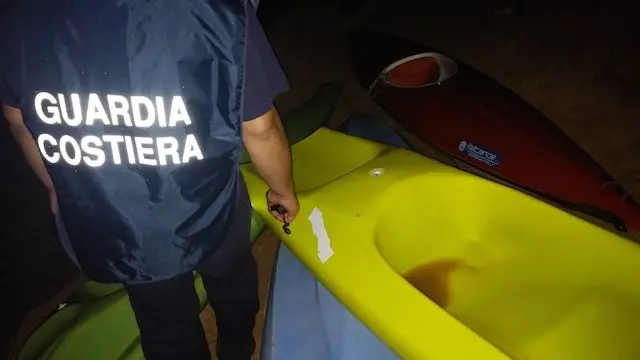 Trovato in mare a Sant'Antioco il corpo di un migrante: una decina di dispersi
