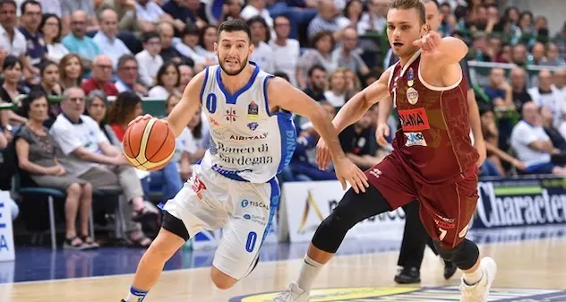 Covid. La Dinamo Sassari salta anche il match contro Brindisi