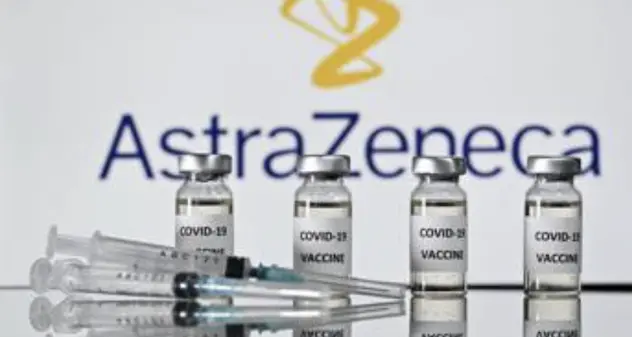 AstraZeneca, \"dalle 15:00 ripartono le vaccinazioni\"