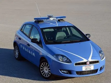 Rete neonazista online: 19enne agli arresti domiciliari, perquisizioni in tutta Italia