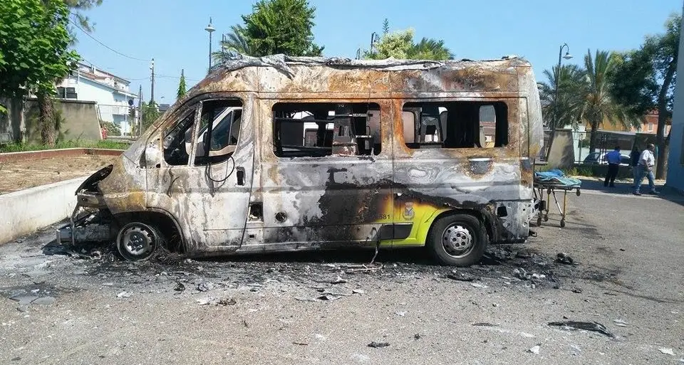 L'appello dell'Avas Villasor dopo l'attentato incendiario che ha distrutto le ambulanze dell'associazione di volontariato