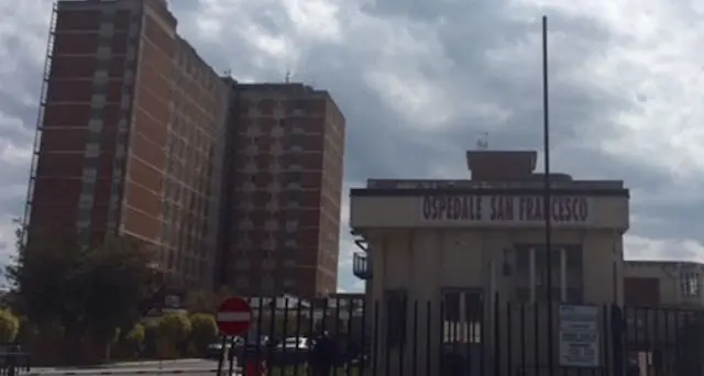 Non sapeva di essere incinta: 18enne partorisce alla guardia medica di Cala Gonone
