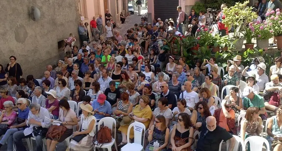 Festival Letterario della Sardegna L'Isola delle Storie in diretta streaming su Sardegna Live