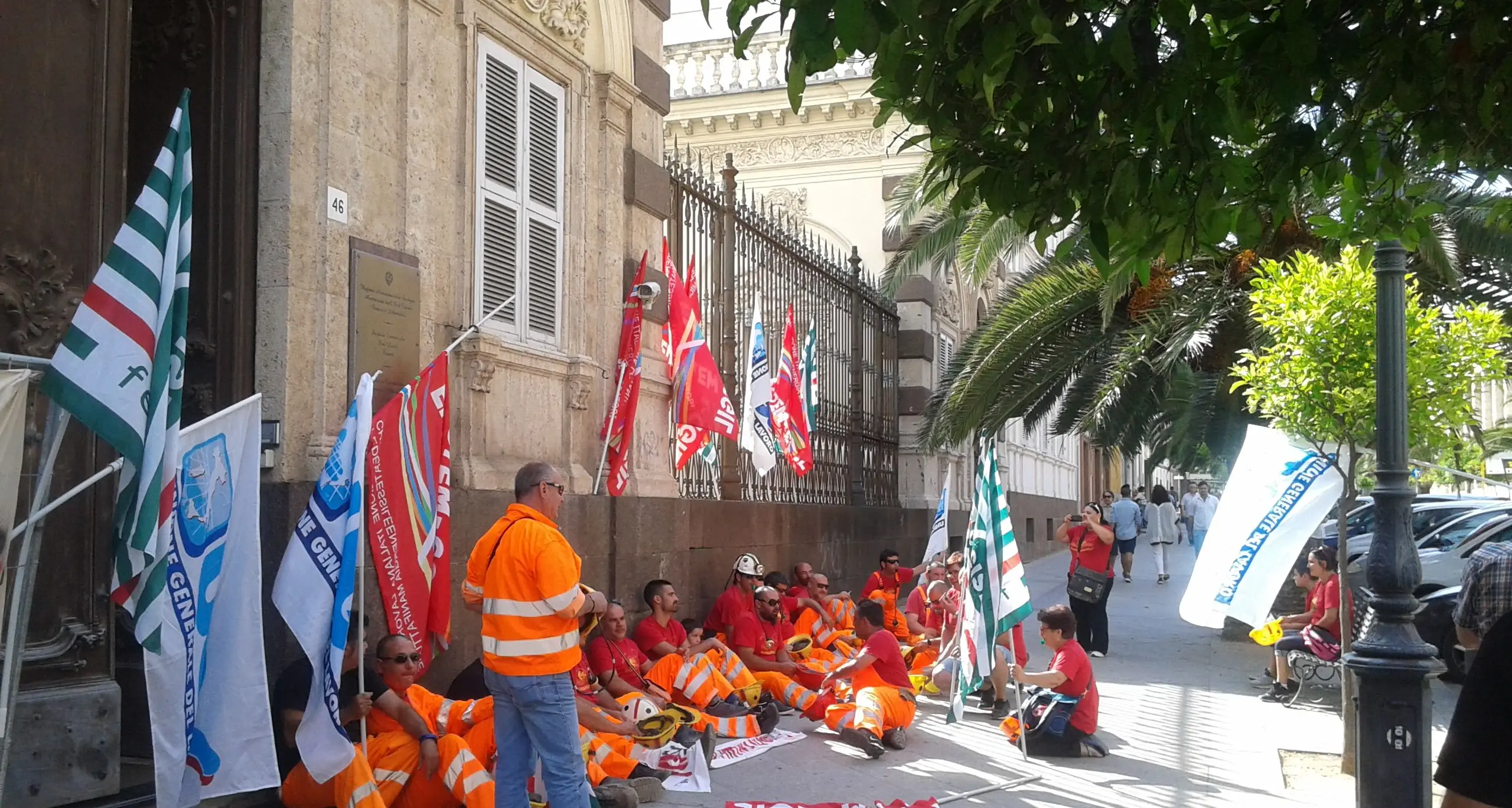 Miniera di Olmedo: protesta davanti alla sede della Regione a Sassari