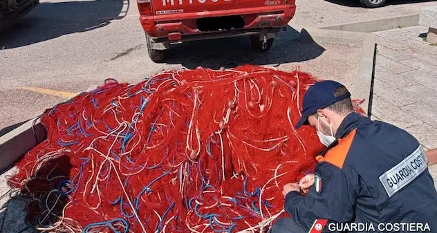 Santa Teresa. Sequestrate reti da pesca in Area protetta