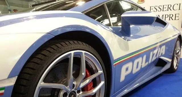 Rally Italia Sardegna 2015. Al porto lo stand della Polizia