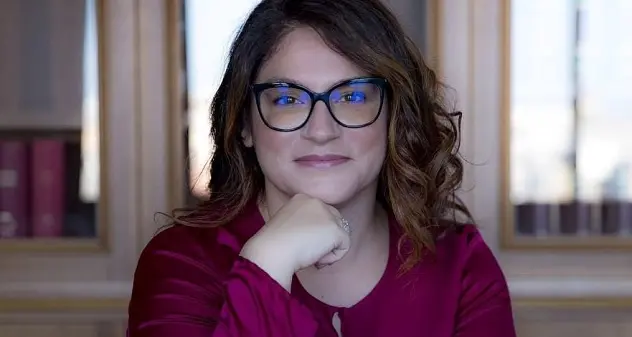 “Rafforzare i rapporti tra la Catalogna, Alghero e l’Uniss”: Paola Deiana (M5S) incontra Luca Bellizzi in videoconferenza