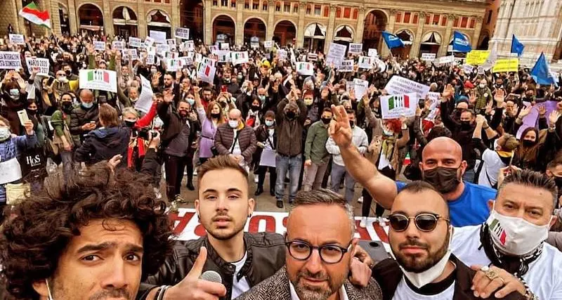 Centro di Roma blindato per la manifestazione organizzata dal movimento 'Io Apro'