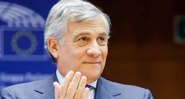 Covid: Tajani: \"Su vaccini c'è guerra commerciale, se J&J non va c'è Sputnik\"