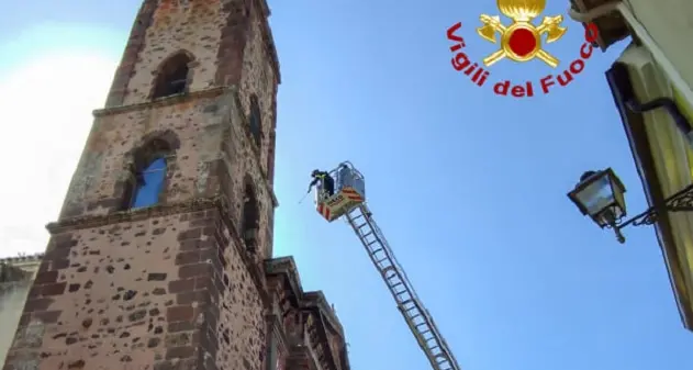 Ghilarza. Ispezione dei Vigili del fuoco al campanile della Chiesa dell'Immacolata