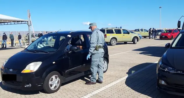 Arrivi in Sardegna. Due contestazioni per mancata registrazione sul portale “Sardegna sicura”