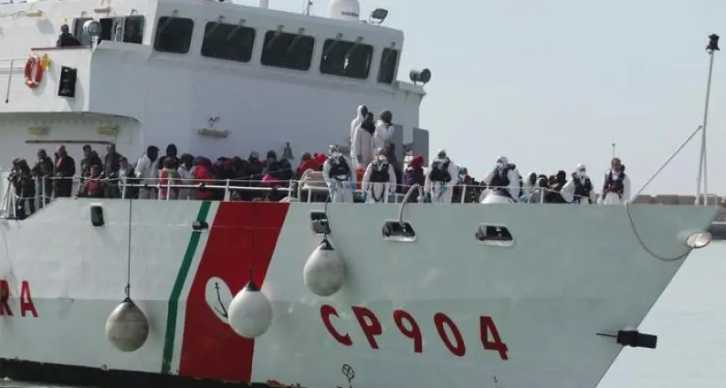 Strage di migranti. Oggi lutto cittadino e bandiere a mezz'asta