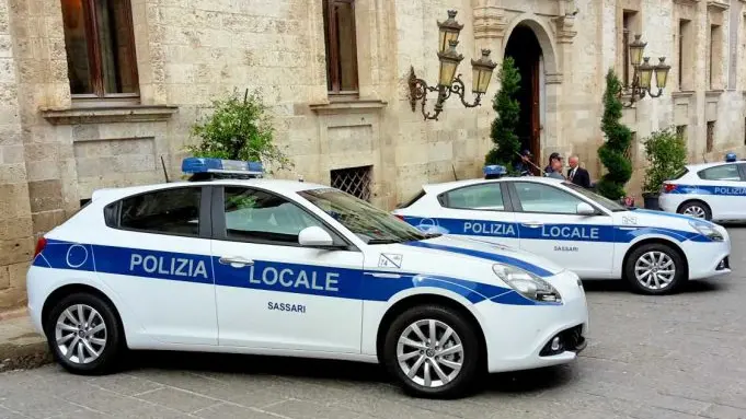 Sassari, \"Neanche con un Fiore\", la Polizia locale lancia una campagna contro la violenza di genere