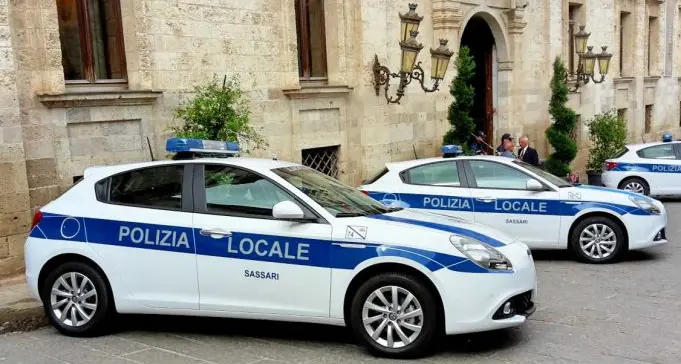 Sassari, \"Neanche con un Fiore\", la Polizia locale lancia una campagna contro la violenza di genere