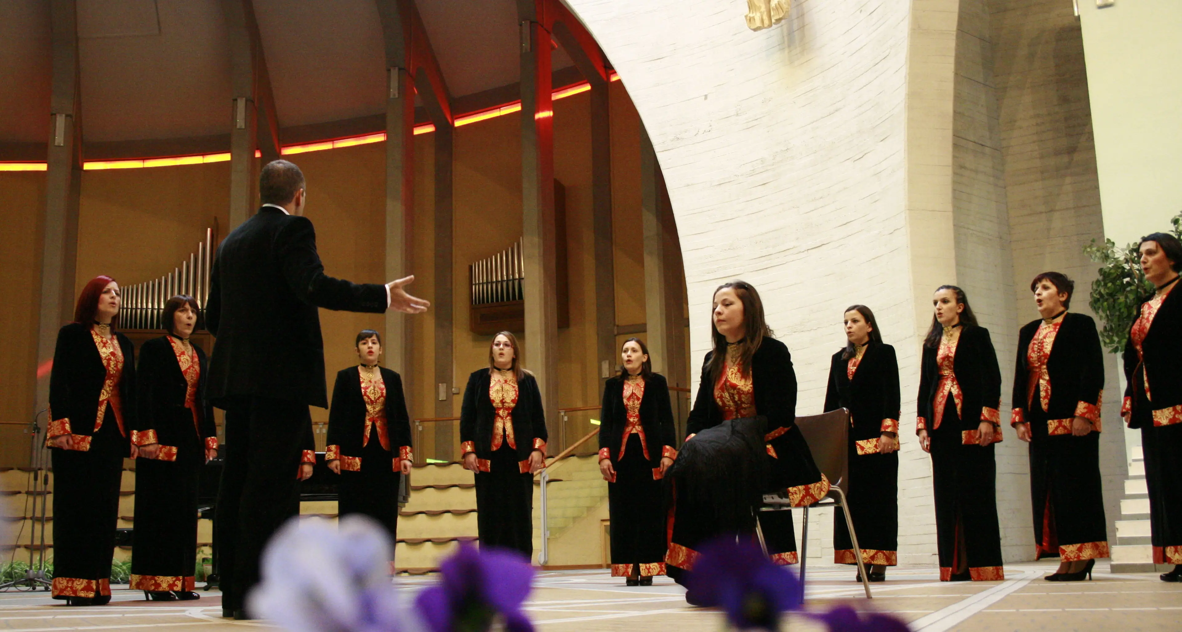 Dorgali. Ilune, il coro delle donne conquista il Trentino