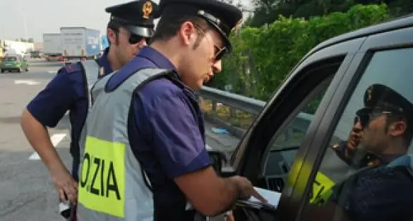 Un'auto su 165 gira in Italia priva di assicurazione: ecco il bilancio della Polizia