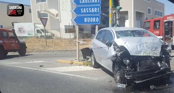 Incidente tra Selargius e Settimo: scontro tra tre auto e un furgone