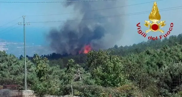 Ancora incendi in Sardegna: oggi si sono registrati otto interventi con mezzi aerei nell'isola