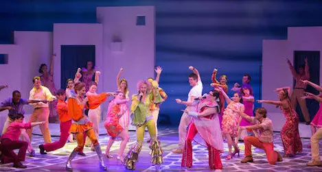 Successo per \"Mamma Mia\", il musical di Piparo in scena al Forte Arena