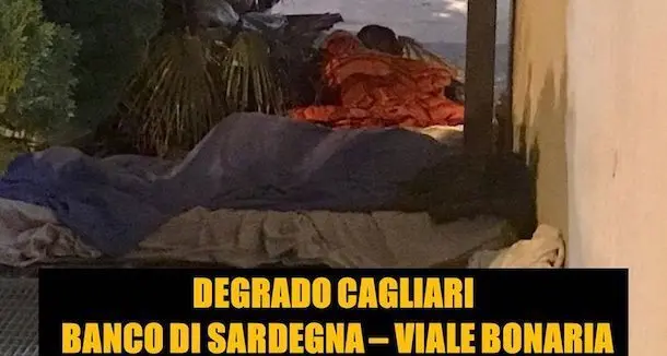 Bivacco di senzatetto e migranti in Viale Bonaria, il deputato di Unidos Pili: \"I veri razzisti sono coloro che concepiscono questo tipo di accoglienza\"