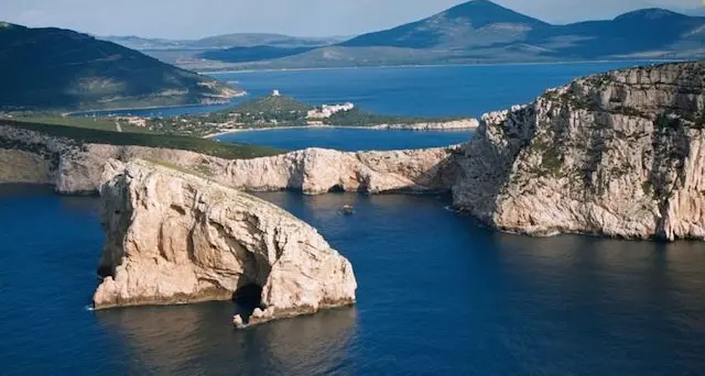 Tra le 25 scogliere più belle del mondo c'è Capo Caccia