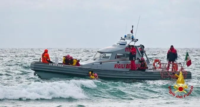 Sub annegato a Quirra: la procura indaga per omicidio. Riamane aperta l'ipotesi che l'uomo possa essere stato morso da uno squalo