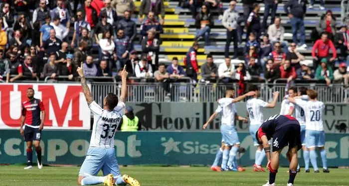 Cagliari-Lazio finisce 1-3. Rossoblu penultimi, superati anche dal Cesena