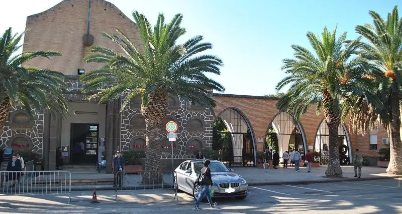 Inaugurata in cimitero la sala del commiato aperta a tutte le religioni