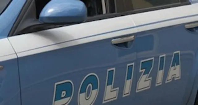 Ruba l'incasso in una drogheria e poi scappa in bici: arrestato