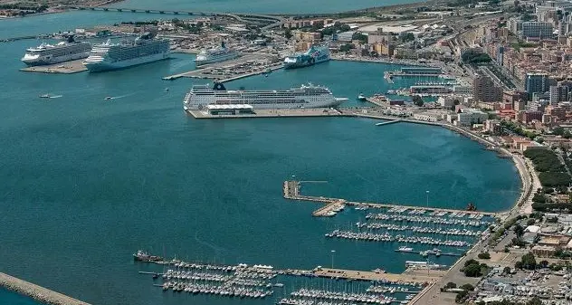 Cagliari. Gravi irregolarità sulla sicurezza, stop a nave mercantile