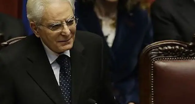 Giuramento del nuovo Capo dello Stato. Applausi scroscianti per Sergio Mattarella