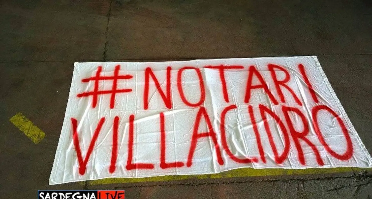 Fiaccolata di protesta: è ancora guerra al caro-Tari