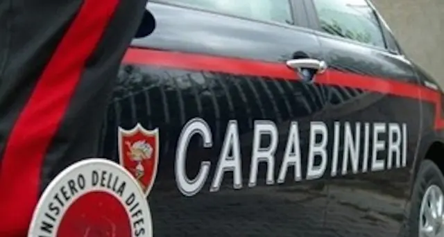 Senegalese minaccia una 38enne e poi si spoglia davanti a lei: arrestato