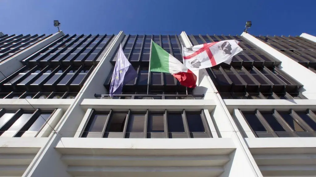 Finanziaria da 11,6 miliardi, scontro su risorse e programmazione