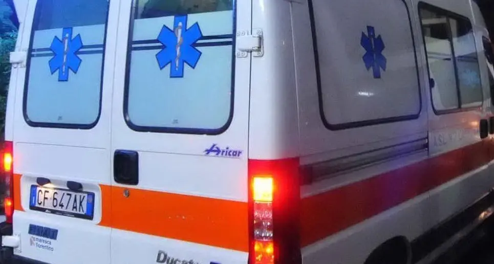 Tula. Auto contro furgone: grave 27enne