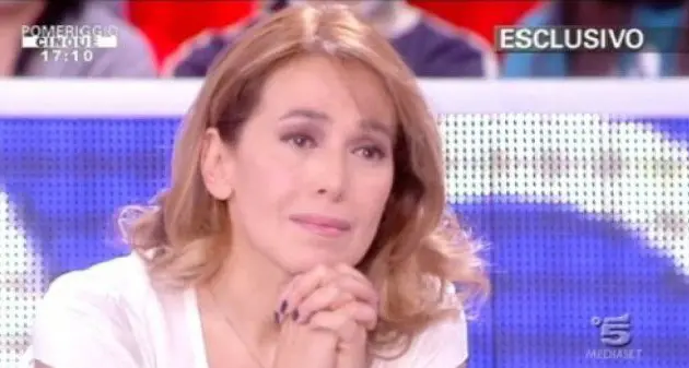 La tv del dolore: l'Ordine dei giornalisti denuncia Barbara D'Urso