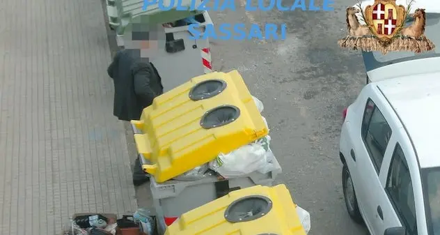 Sassari. “Furbetti” dei rifiuti incastrati dalle videocamere