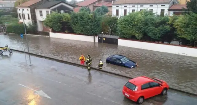 Lombardia devastata da acqua e vento. Nel video l'esondazione del Lambro a Milano