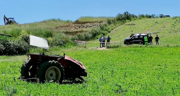Tragedia a Guasila, 16enne muore schiacciato dal trattore