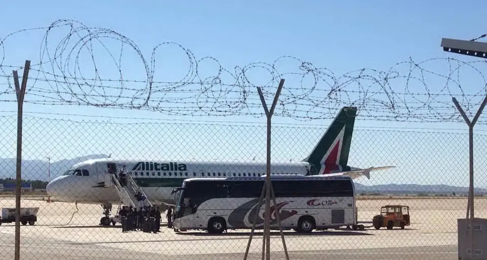 Migranti. Nuovo sbarco in Sardegna. Il deputato Mauro Pili annuncia l'arrivo imminente di 60 migranti