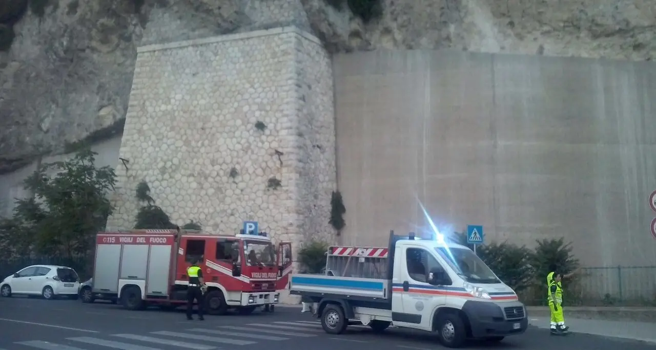 Cagliari. Nuovo crollo dal muro della Cittadella dei Musei