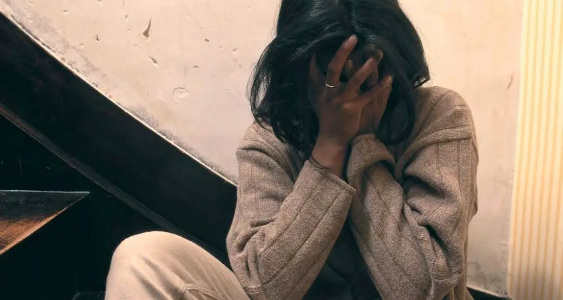 San Teodoro. 28enne entra in casa e tenta di violentare una ragazza, le urla della donna lo costringono a scappare