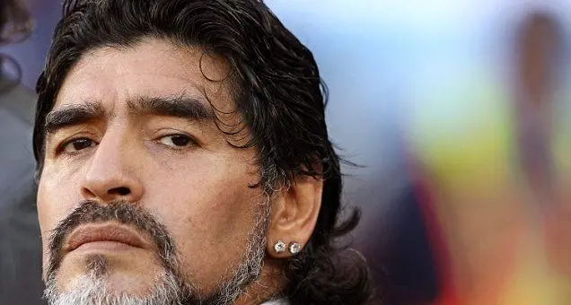 Maradona ricoverato all'ospedale di Buenos Aires. La figlia: \"Non preoccupatevi\"