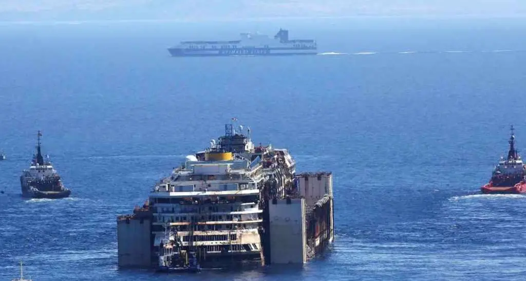 Concordia: l'ultimo viaggio ripreso dal drone