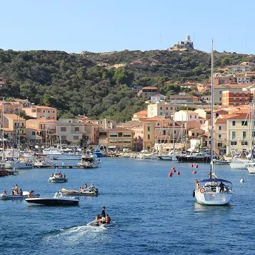 Nuove regole per il trasporto passeggeri a La Maddalena