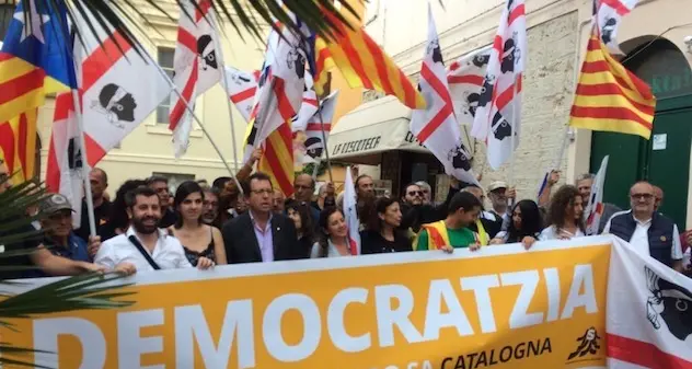 Alghero. Manifestazione di solidarietà per la Catalogna